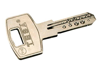 llave de candado cerrojo